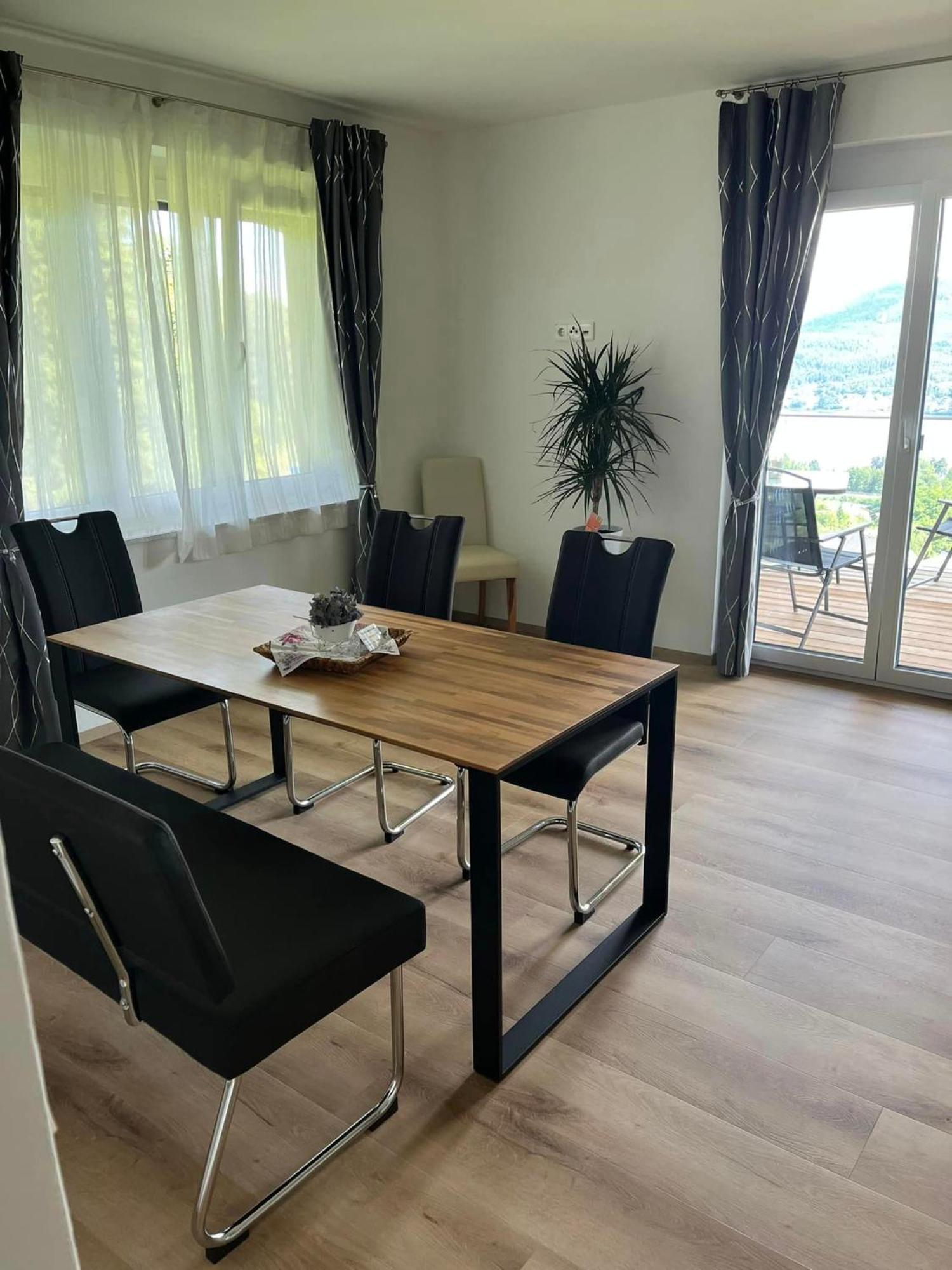 Apartmán Gastehaus Dollenz Tiebitsch Exteriér fotografie